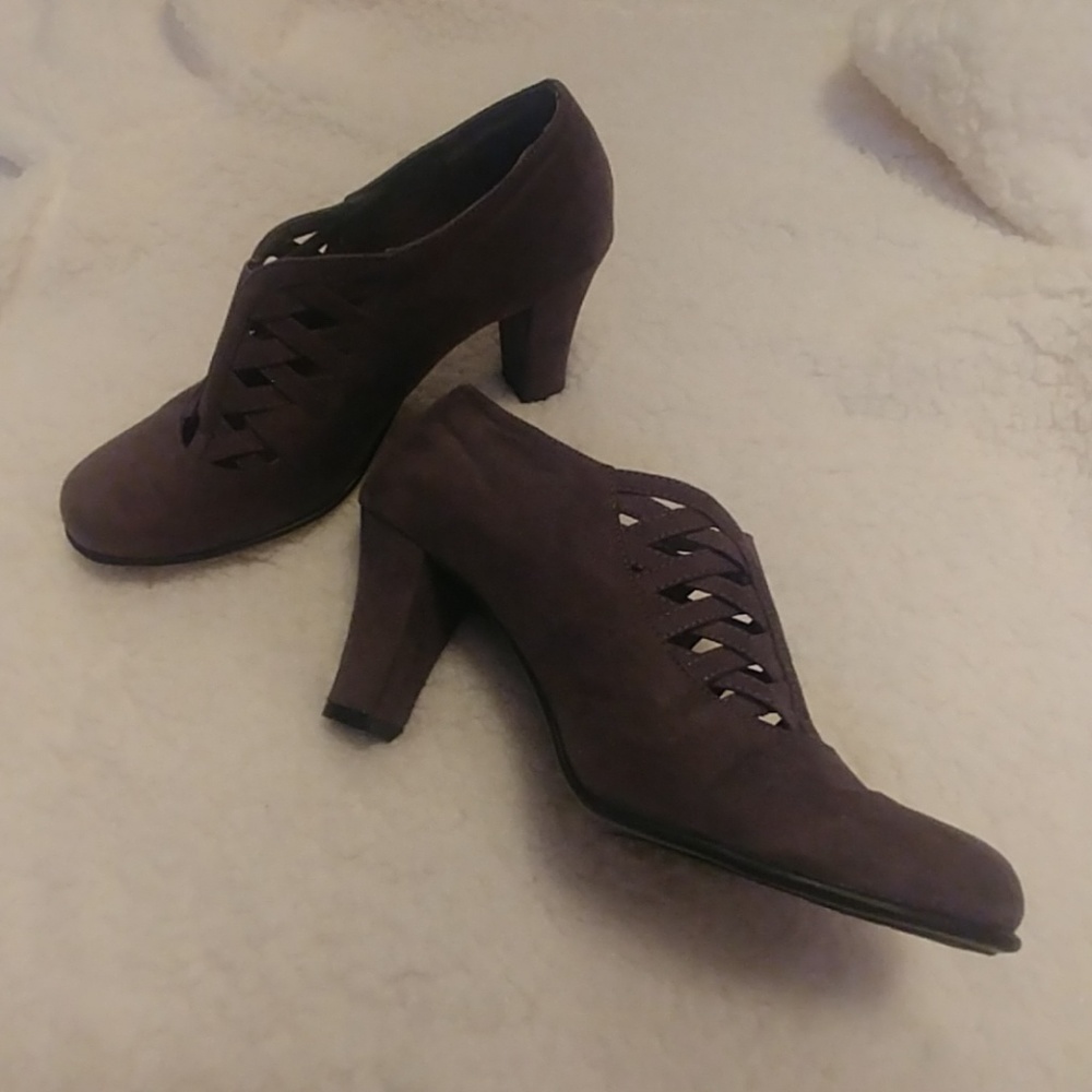 NEW Aerosoles Gray Suede Dress Shoes